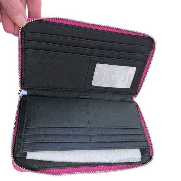 Steve Madden Hot Pink Wallet Wristlet Zip Around NWT - Picture 5 of 5
